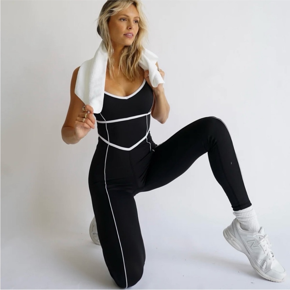 NWT Yllw The Label Breathe Black & White Long Bodysuit Jumpsuit – Size XL